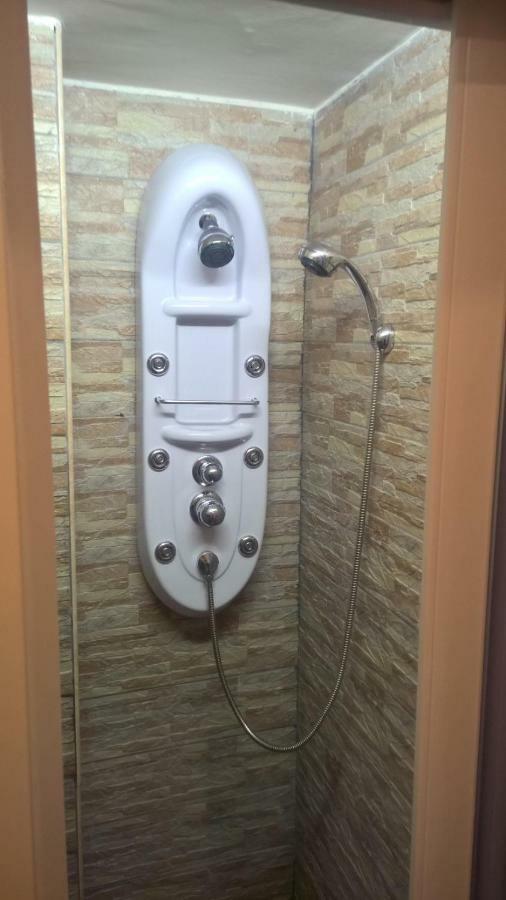 B&B Simy Наполи Екстериор снимка