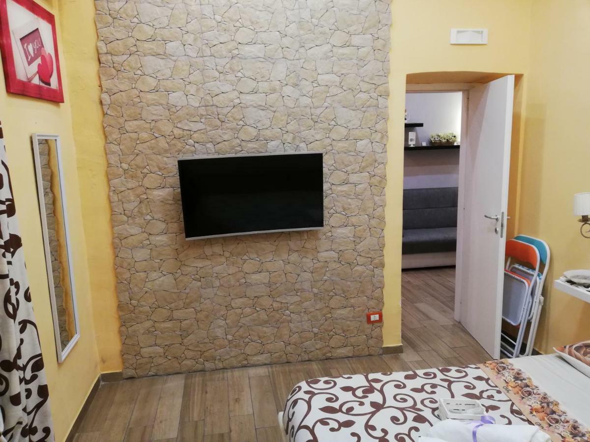B&B Simy Наполи Екстериор снимка