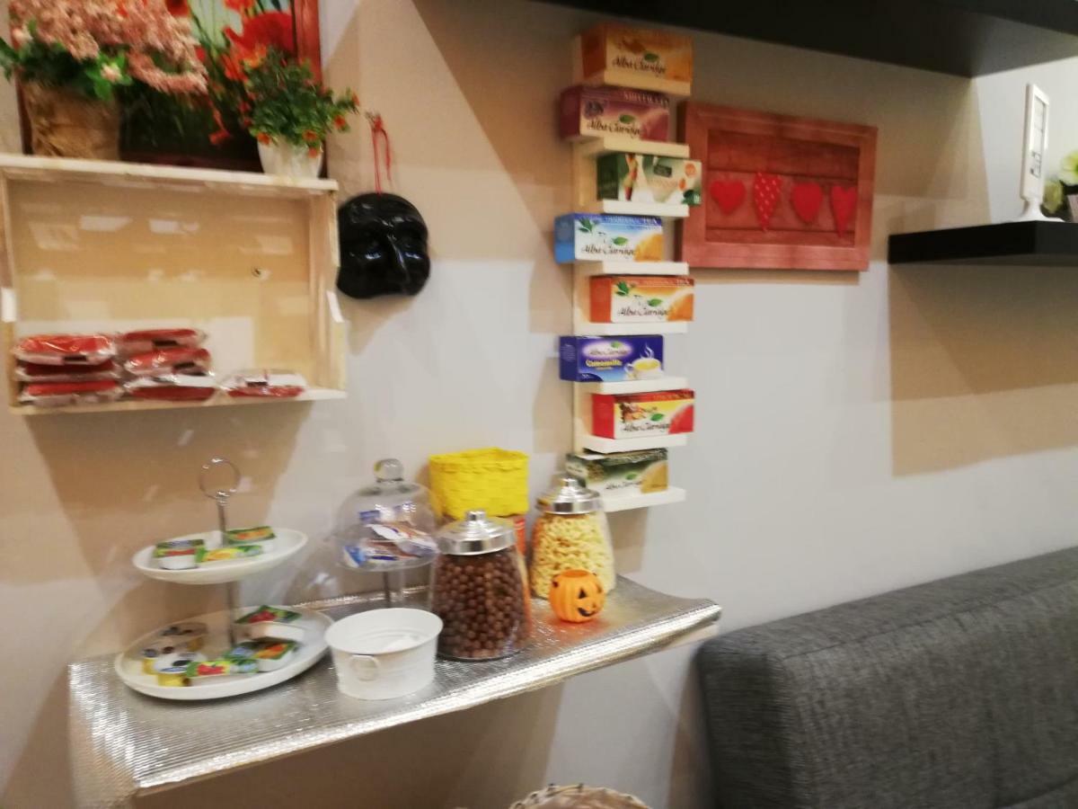 B&B Simy Наполи Екстериор снимка