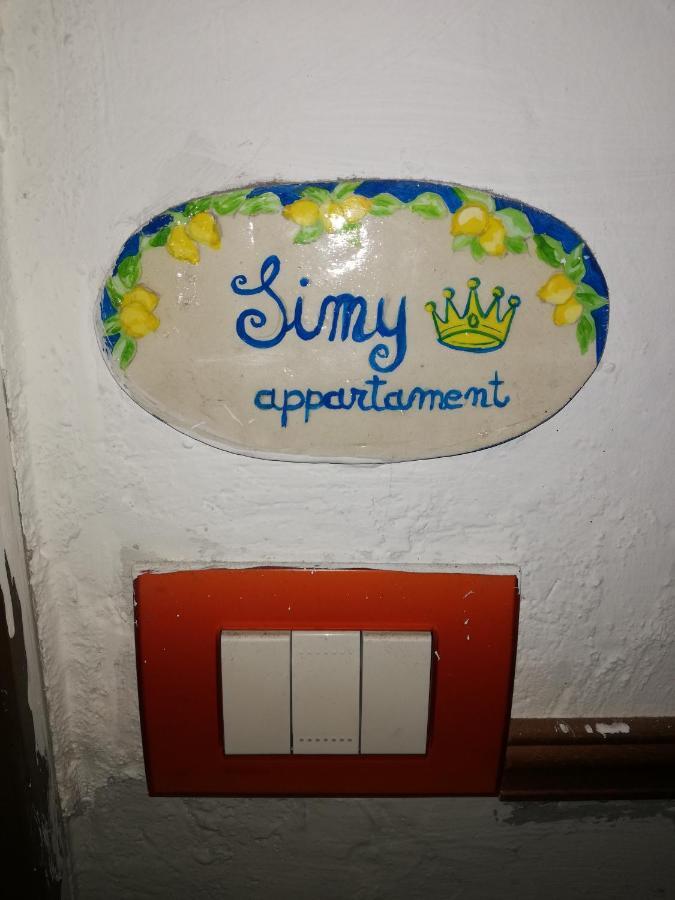 B&B Simy Наполи Екстериор снимка